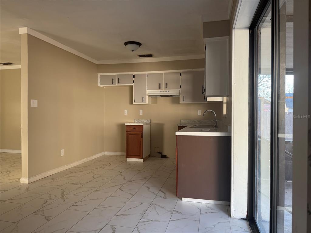 40211 Proud Mockingbird Road Zephyrhills, FL 33540 - Photo 6 of 12