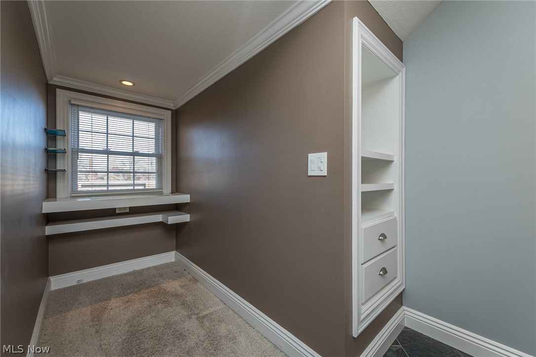3894 Parkdale Road Cleveland, OH 44121 - Photo 17 of 35