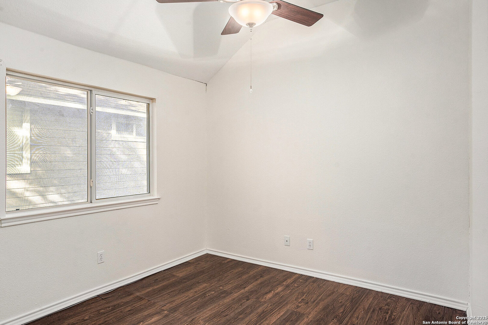 8206 Coppergate Converse, TX 78109 - Photo 14 of 16