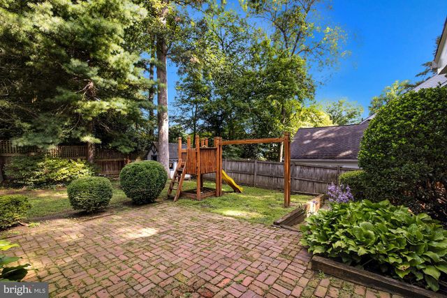 $1,285,000 | 5010 Fort Sumner Drive, Bethesda, MD 20816