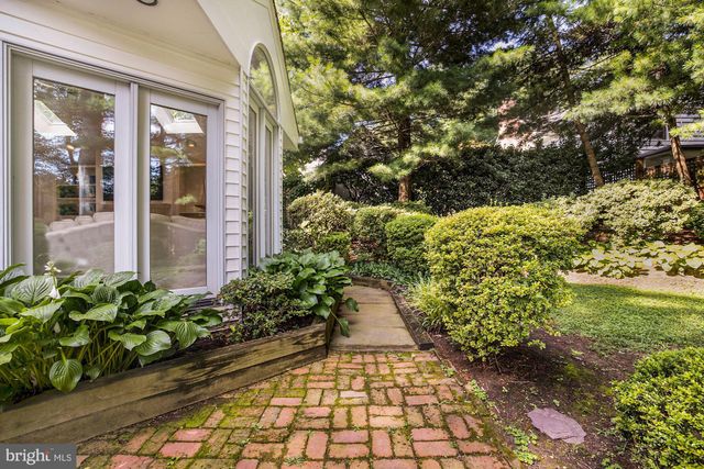 $1,285,000 | 5010 Fort Sumner Drive, Bethesda, MD 20816