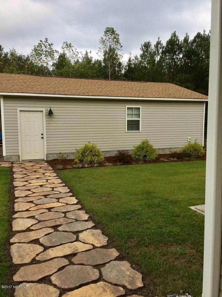 3445 Highsmith Road Burgaw, NC 28425 - Photo 11 of 40 IMG_8171
