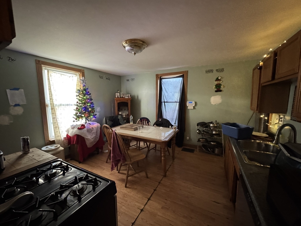 115 Collins Street Lynn, MA 01902 - Photo 3 of 8