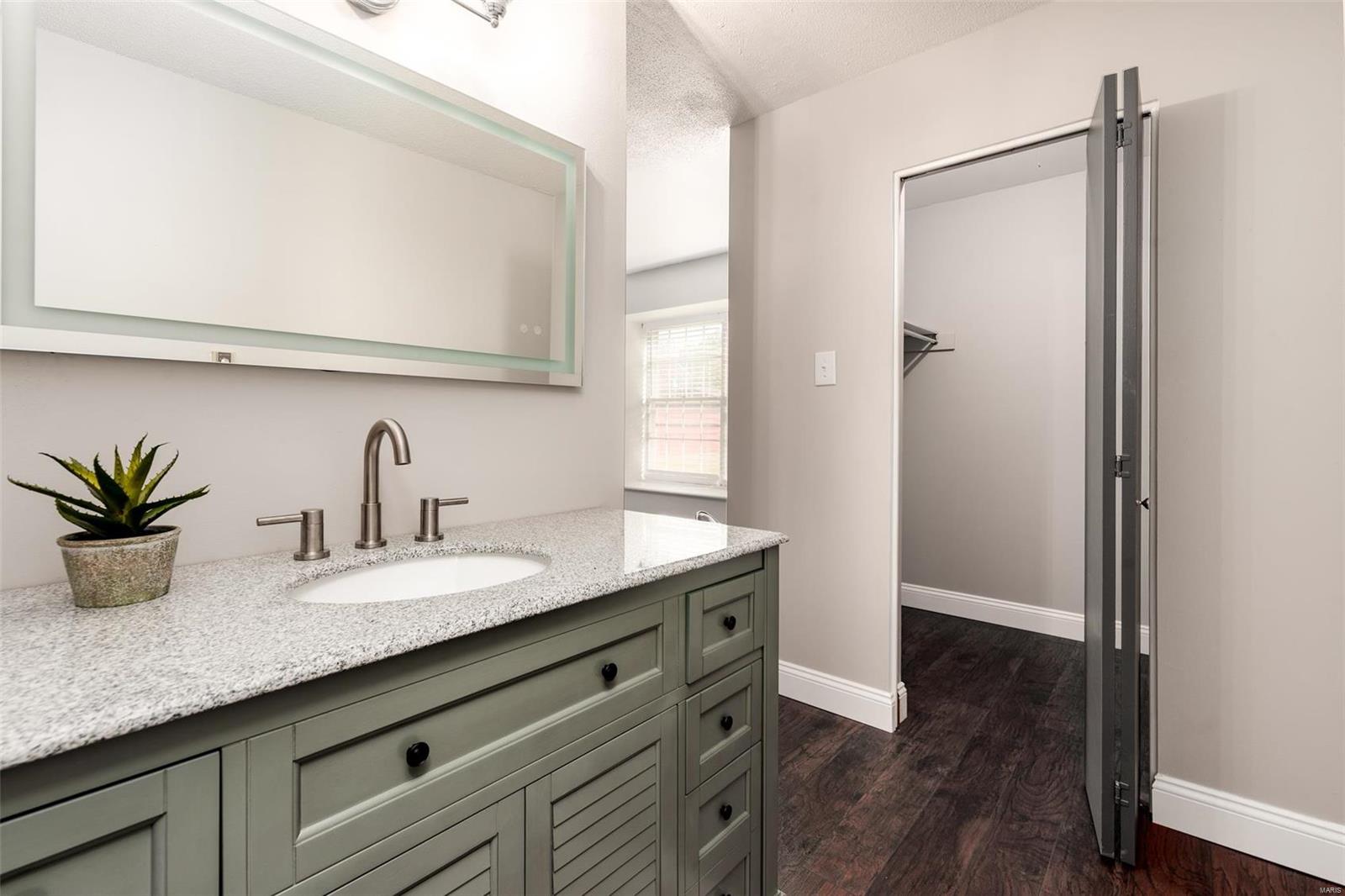 1664 Blue Ridge Drive, Unit G St. Louis, MO 63125 - Photo 18 of 24