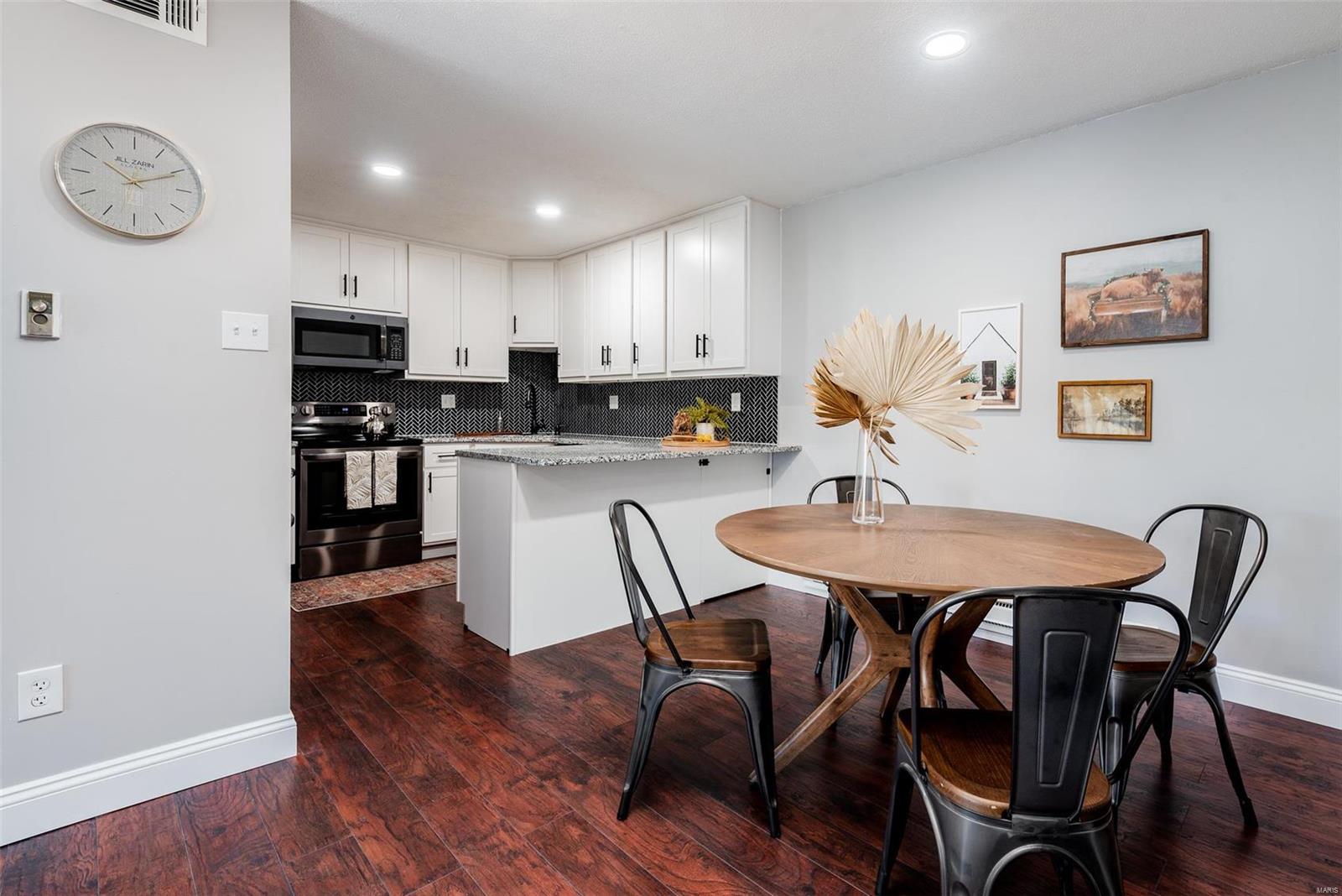 1664 Blue Ridge Drive, Unit G St. Louis, MO 63125 - Photo 5 of 24