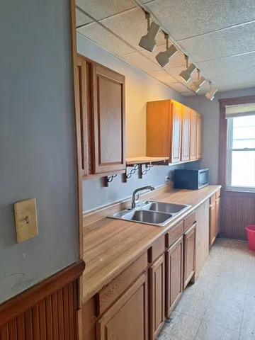 $725,000 | 70 Sterling Street, Worcester, MA 01610