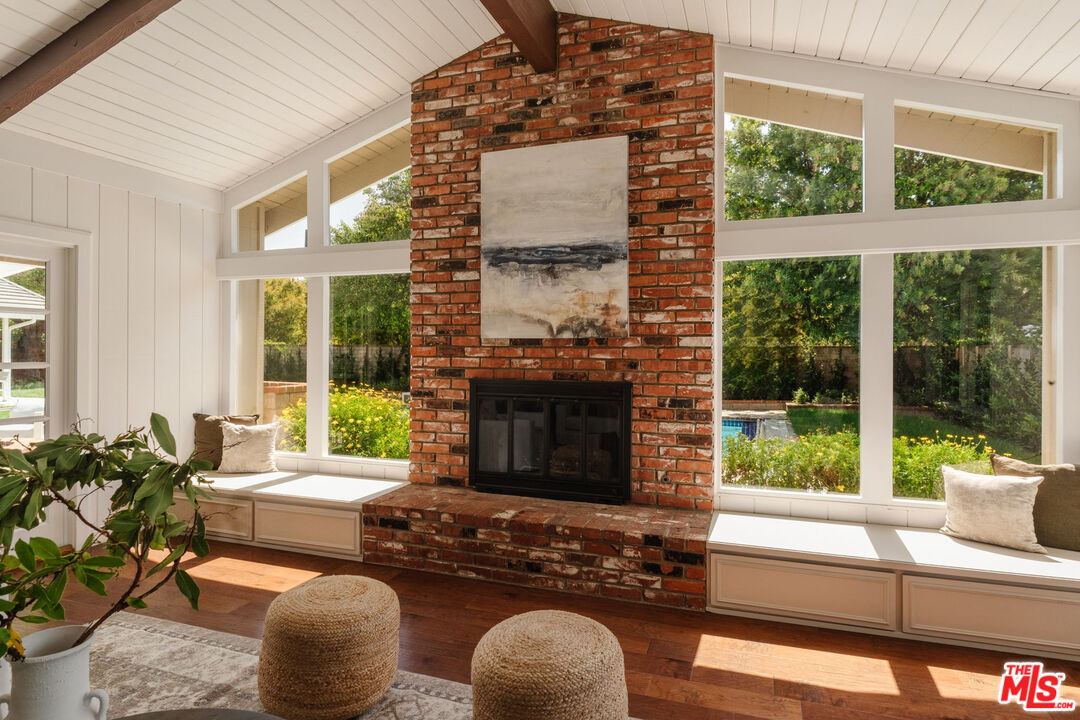 280 Cummings Road Santa Paula, CA 93060 - Photo 6 of 57