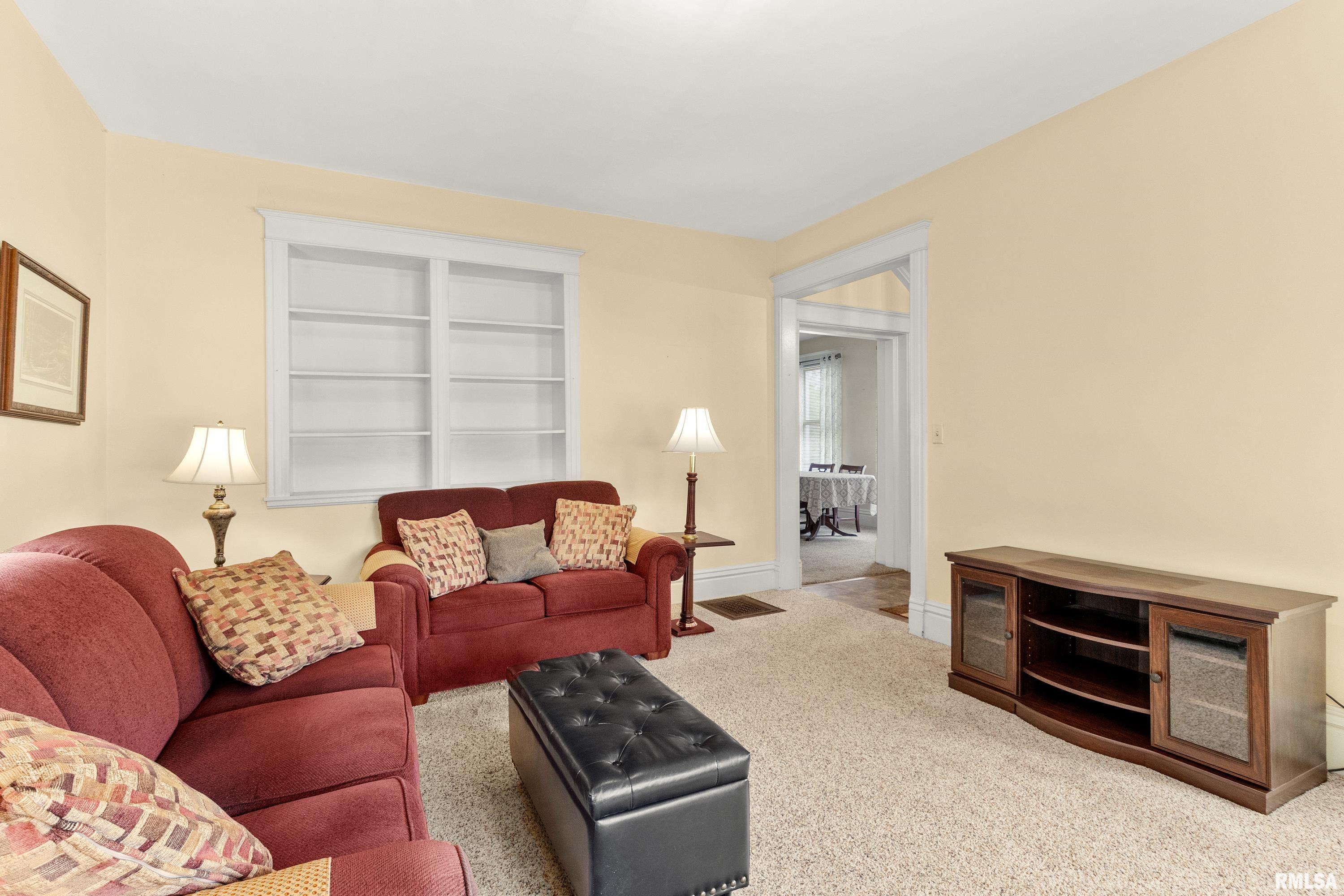 403 West Adams Street Washington, IL 61571 - Photo 9 of 43