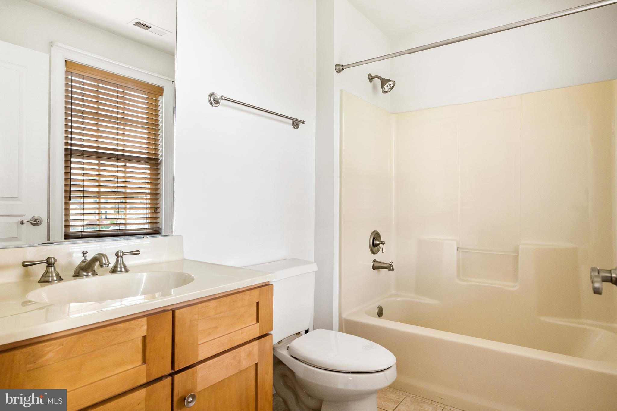 21 Starke Lane Delran, NJ 08075 - Photo 26 of 48 En suite Bathroom