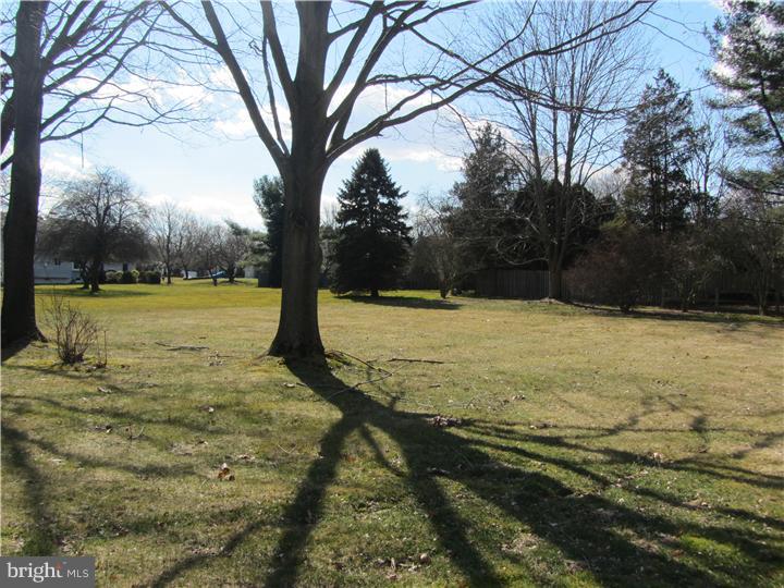 361 Ramsey Road Yardley, PA 19067 - Photo 21 of 25 Exterior Back