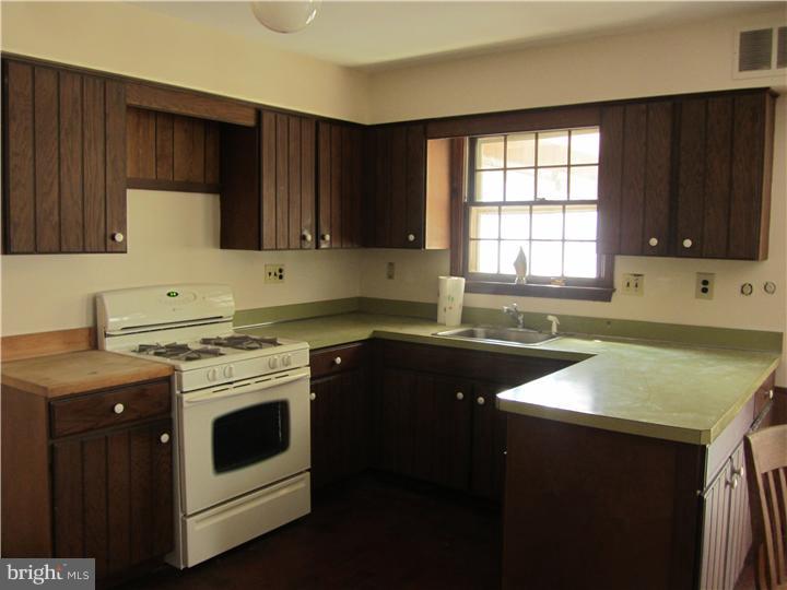 361 Ramsey Road Yardley, PA 19067 - Photo 6 of 25 Kitchen