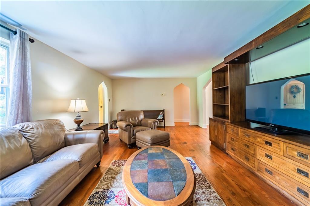 3836 Dickey Road Gibsonia, PA 15044 - Photo 3 of 24 Gallery Image 3