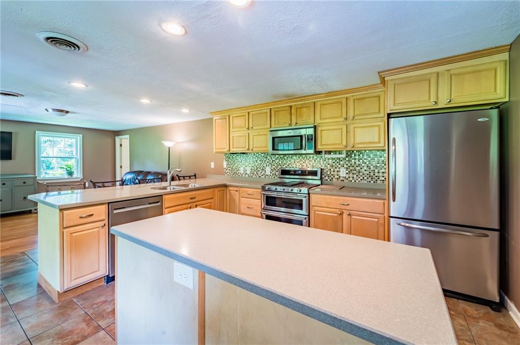 3836 Dickey Road Gibsonia, PA 15044 - Photo 7 of 24 Gallery Image 7