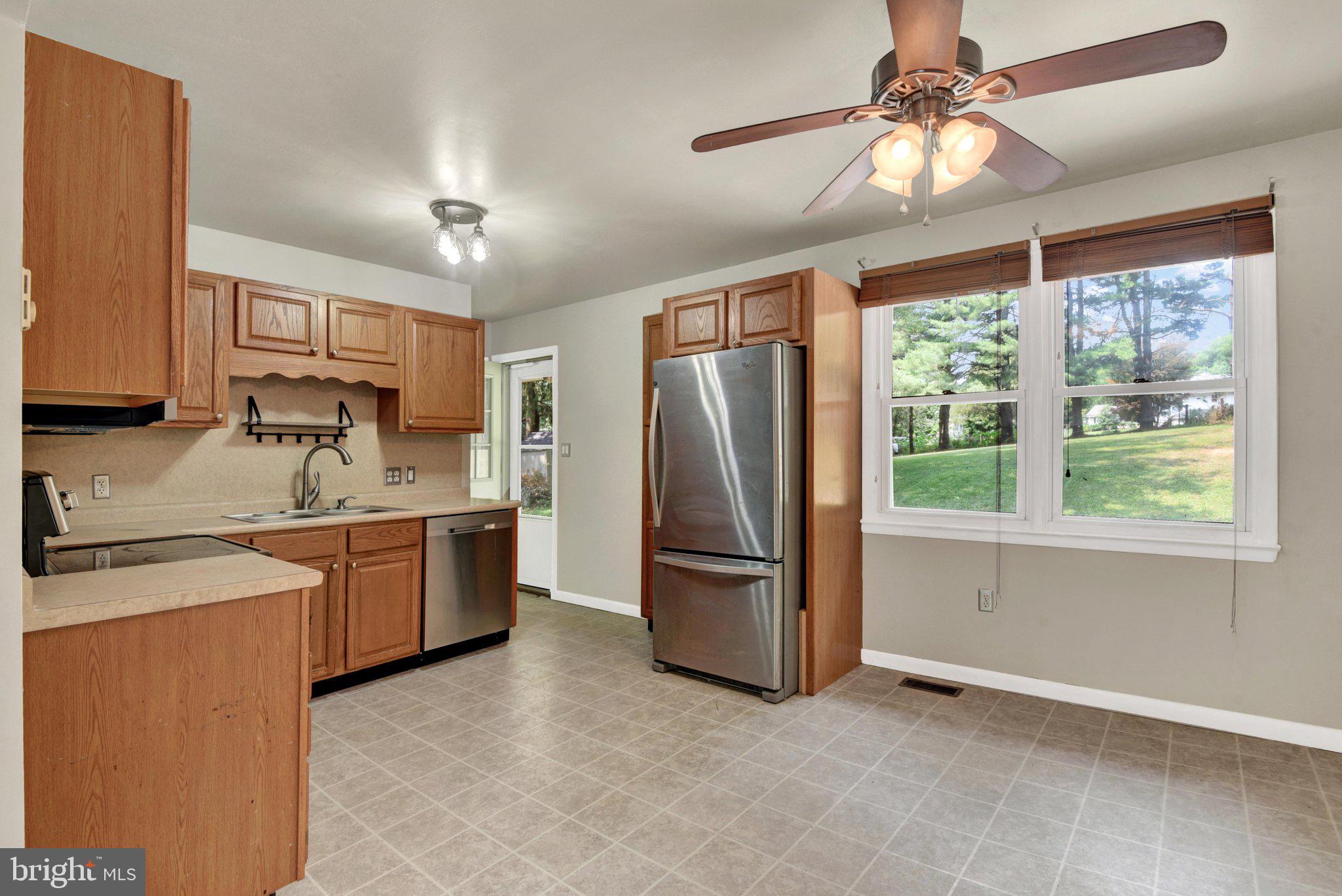 2504 Fairmount Road Hampstead, MD 21074 - Photo 7 of 30