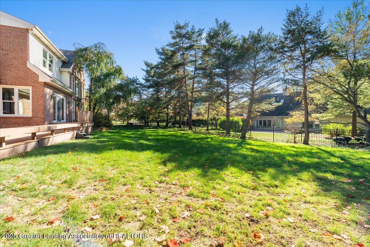 1351 Foxcroft Road East Lansing, MI 48823 - Photo 63 of 75 17-Media Jett - 17