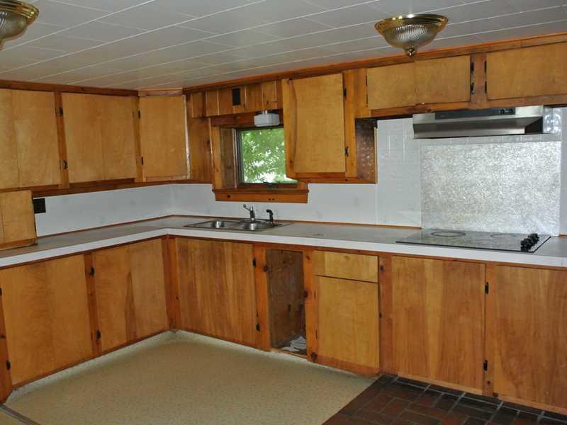 162 Croswell Road Farmington, ME 04938 - Photo 4 of 12 Kitchen.
