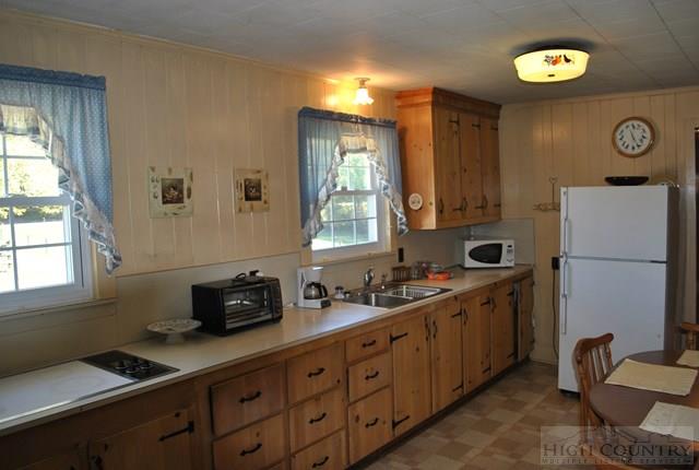 12734 Old 60 Ronda, NC 28670 - Photo 18 of 28 Gallery Image 18