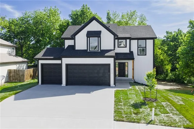 $429,950 | 15636 Sheridan Court, Basehor, KS 66007