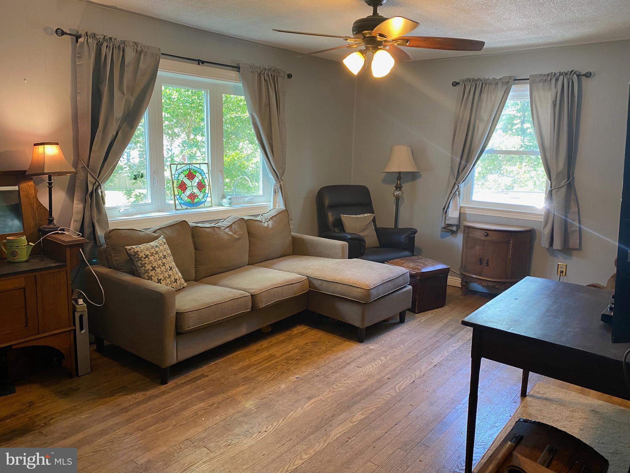 4125 Addison Road Fairfax, VA 22030 - Photo 4 of 18 Gallery Image 4