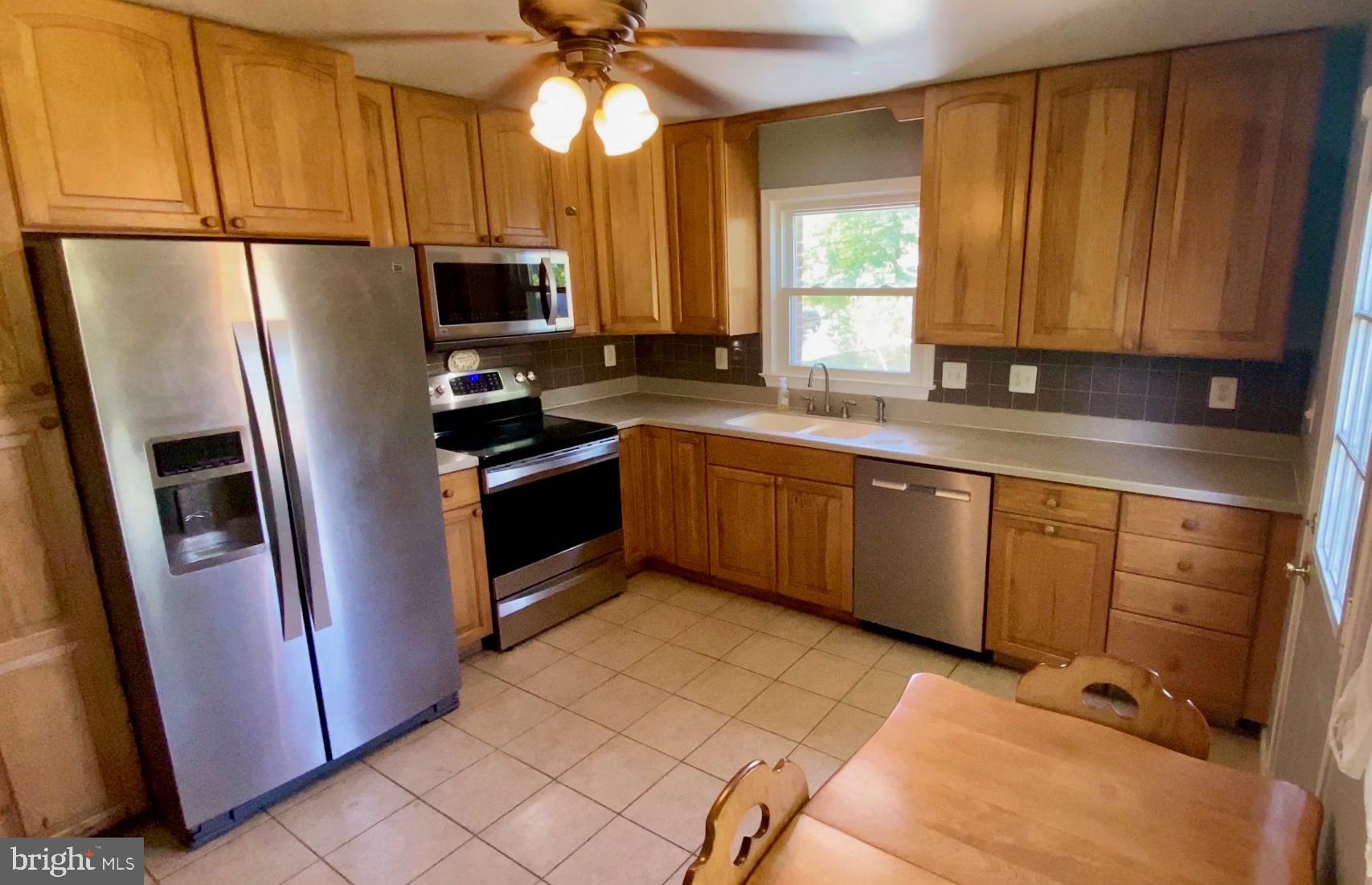 4125 Addison Road Fairfax, VA 22030 - Photo 6 of 18 Gallery Image 6
