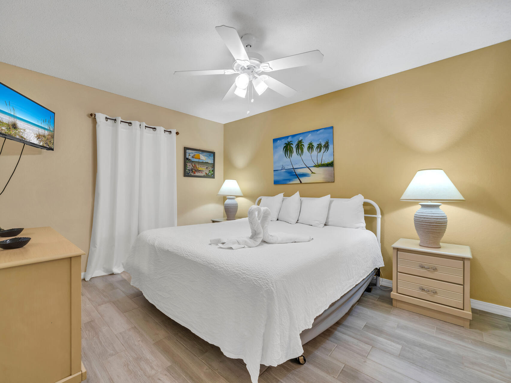 790 Santa Rosa Boulevard, Unit 6002 Fort Walton Beach, FL 32548 - Photo 18 of 42 a bed room with a bed and a table
