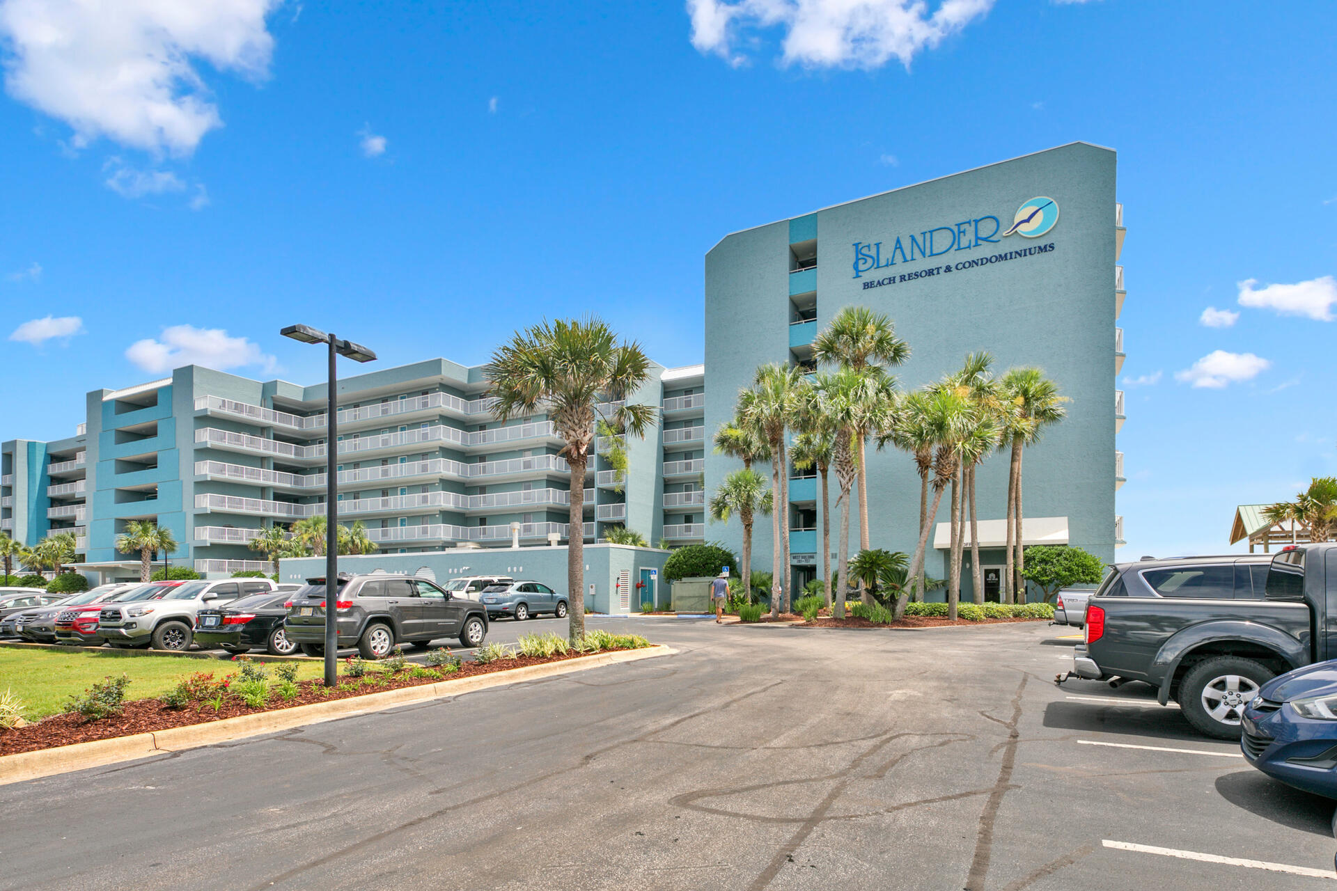 790 Santa Rosa Boulevard, Unit 6002 Fort Walton Beach, FL 32548 - Photo 38 of 42 a view of a cars parked in front of a building