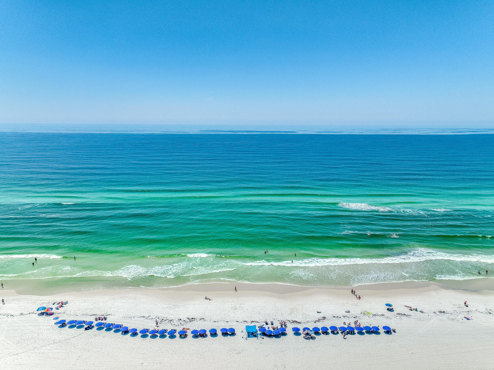 790 Santa Rosa Boulevard, Unit 6002 Fort Walton Beach, FL 32548 - Photo 39 of 42 a picture of a field with an ocean view