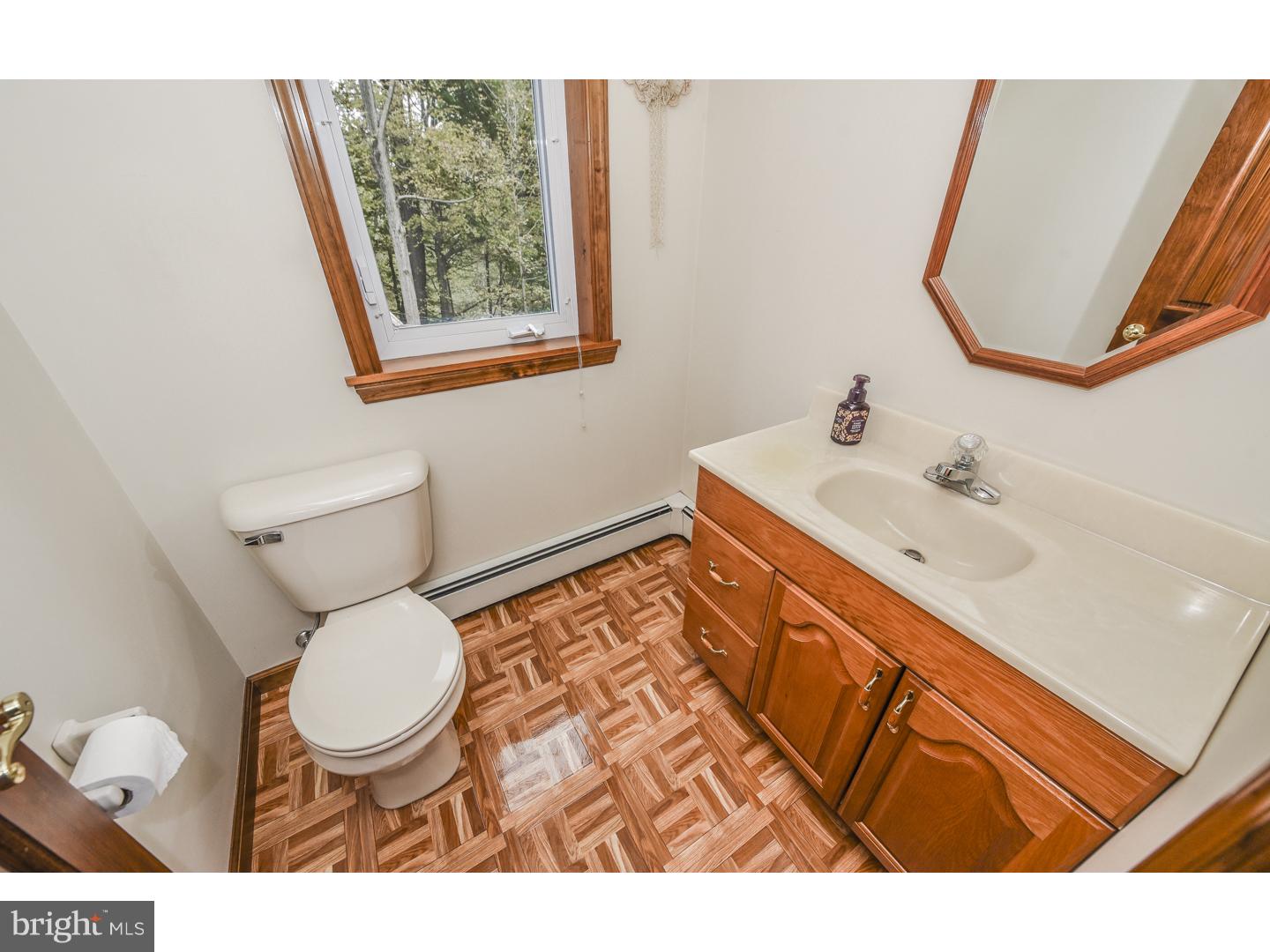39 Doe Run Road Warrington, PA 18976 - Photo 8 of 25 Bathroom