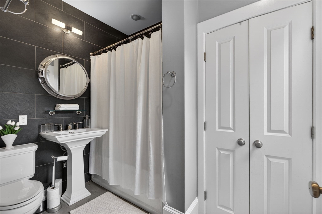 118 High Street, Unit 9 Boston, MA 02129 - Photo 18 of 22
