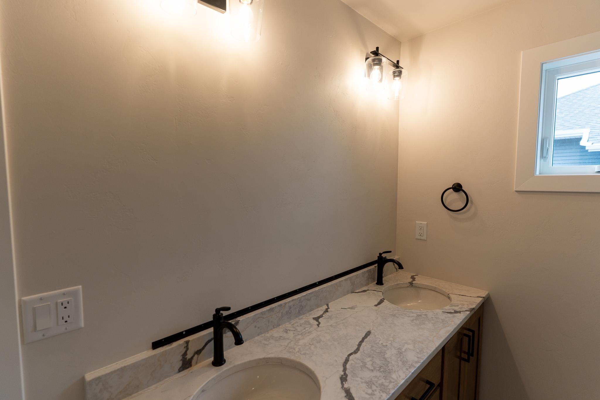 N9243 Anton Court Appleton, WI 54915 - Photo 11 of 32