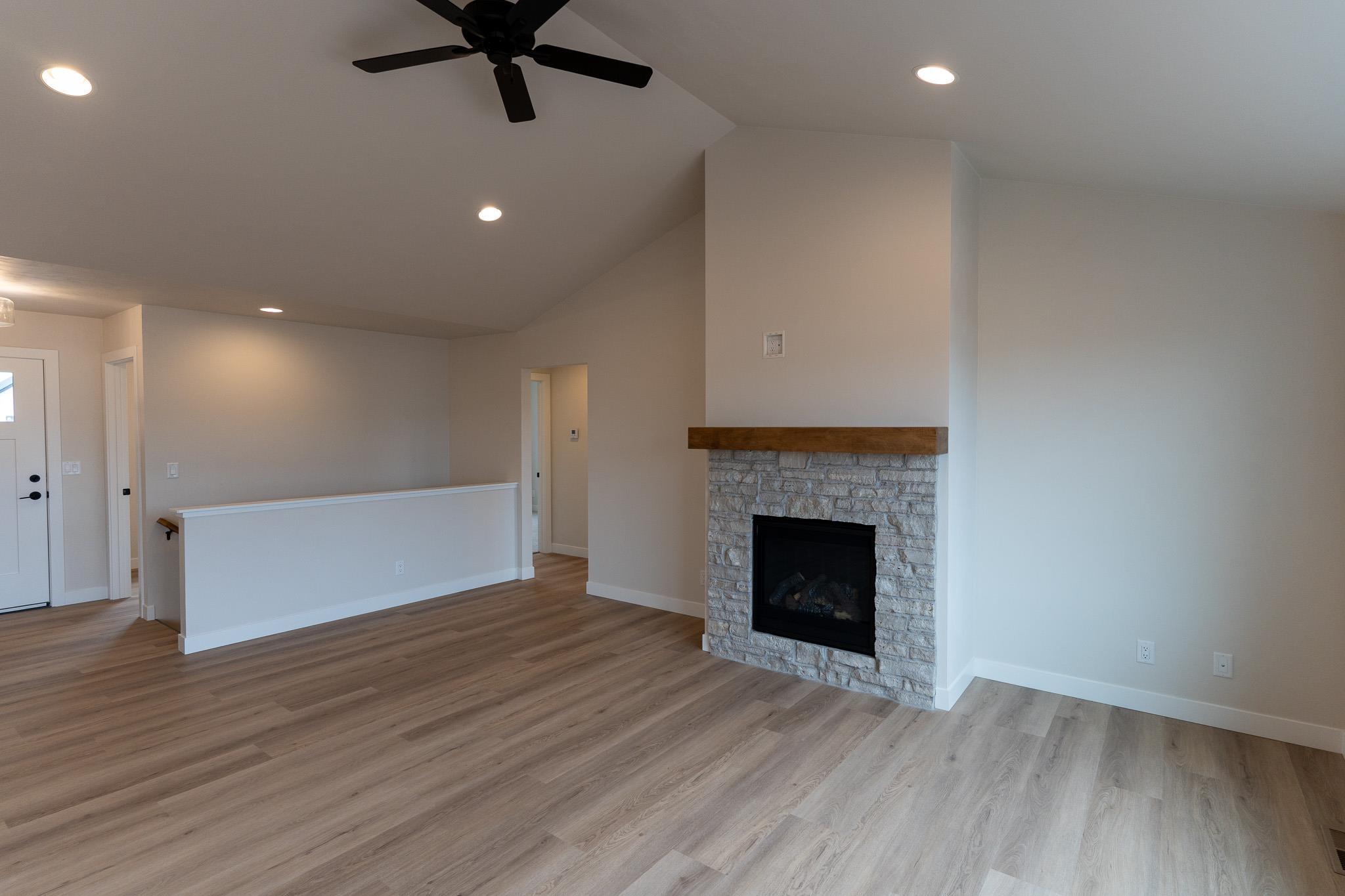 N9243 Anton Court Appleton, WI 54915 - Photo 18 of 32