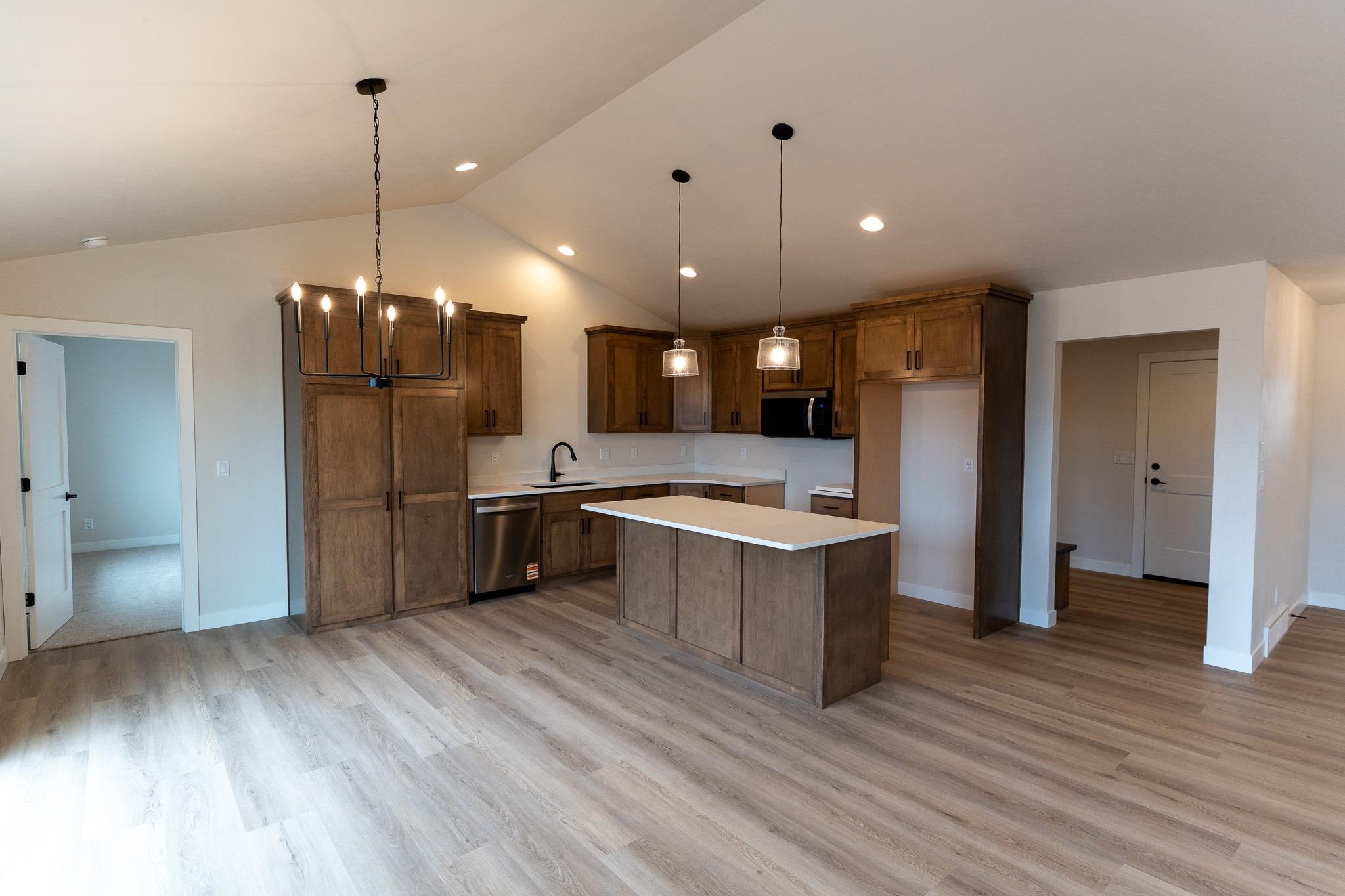 N9243 Anton Court Appleton, WI 54915 - Photo 6 of 32