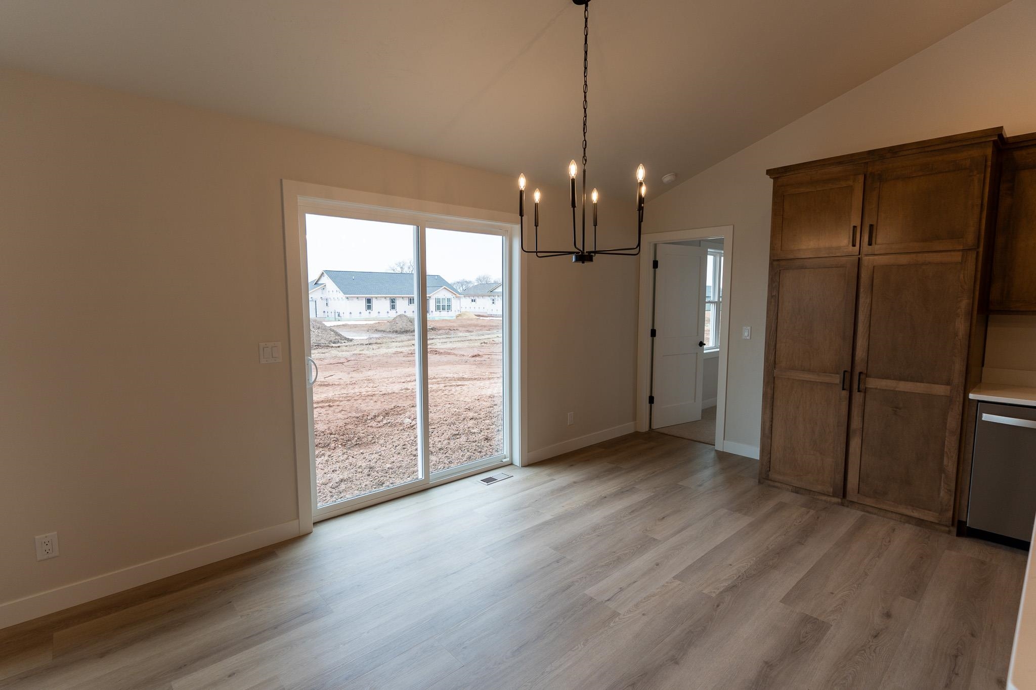 N9243 Anton Court Appleton, WI 54915 - Photo 7 of 32