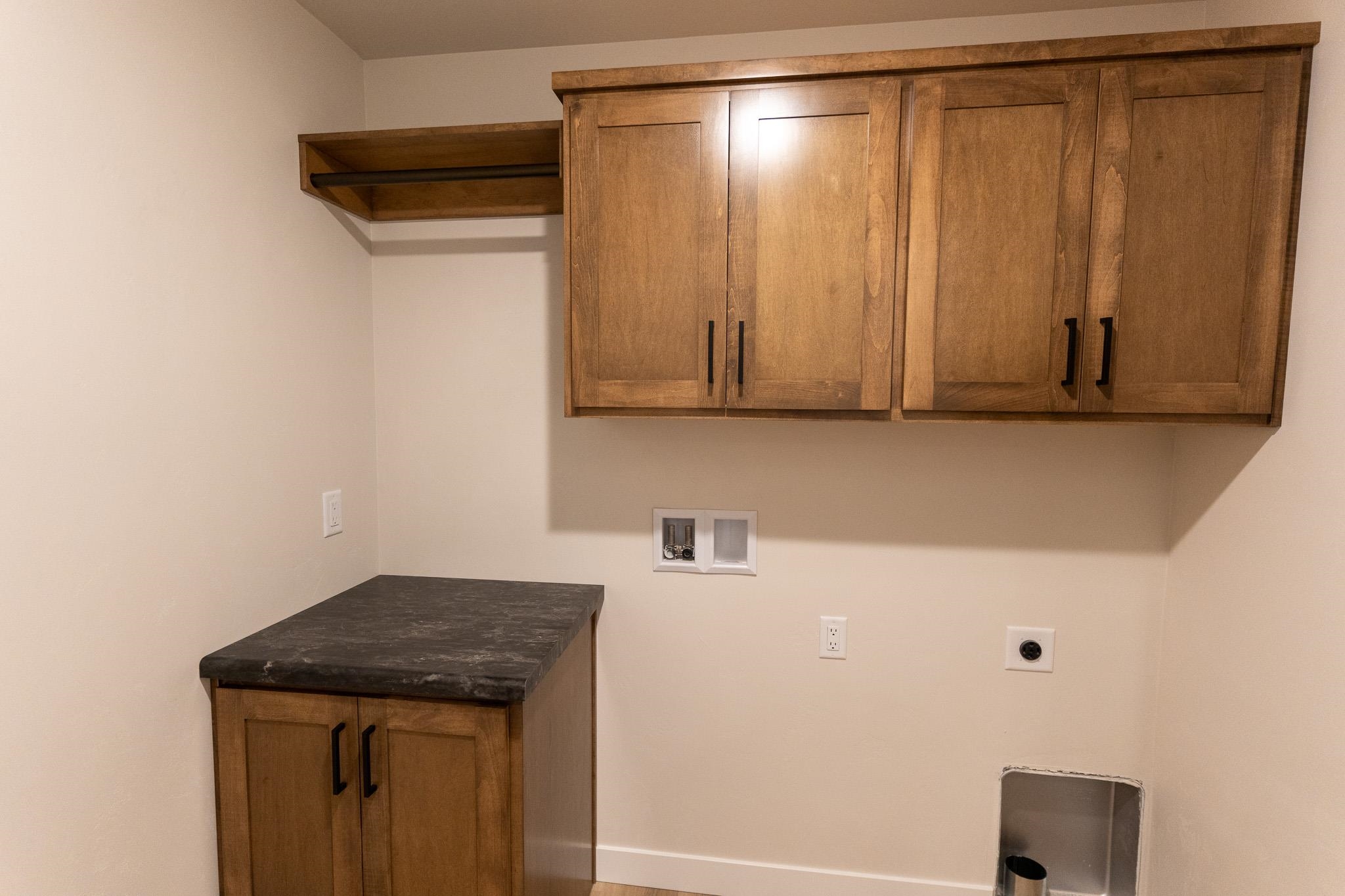 N9243 Anton Court Appleton, WI 54915 - Photo 8 of 32