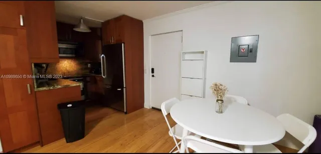 $2,500 | 753 Michigan Avenue, Unit 2B, Miami Beach, FL 33139