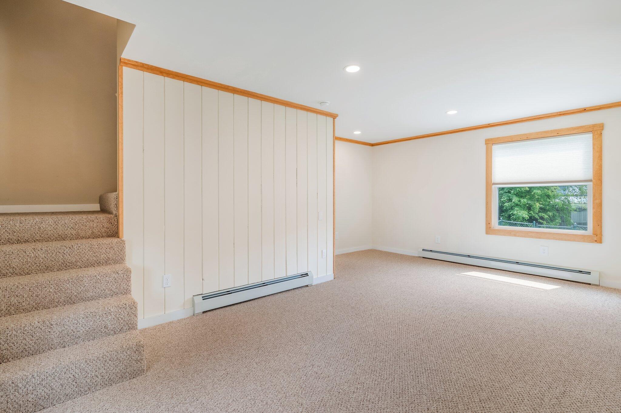 24 Locust Street Madison, ME 04950 - Photo 23 of 80 Living Room - Main House
