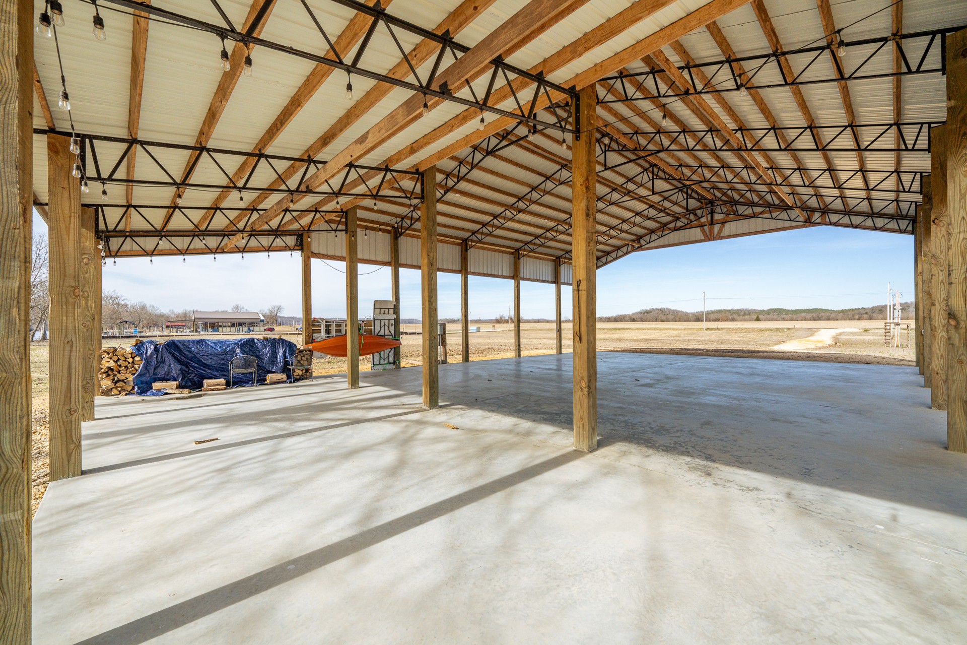 235 Hardin Bottom River Road Clifton, TN 38425 - Photo 15 of 42 a view of a indoor swimming pool