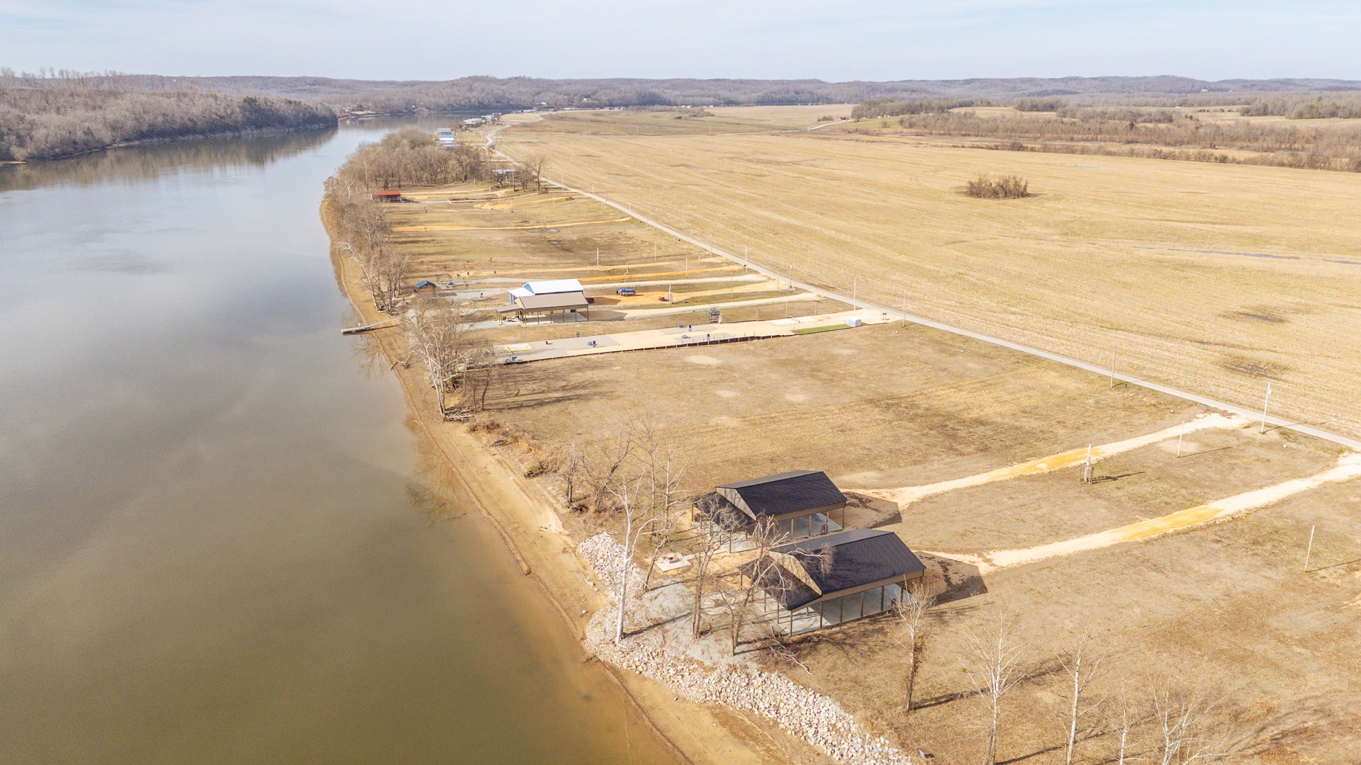 235 Hardin Bottom River Road Clifton, TN 38425 - Photo 18 of 42 a view of an ocean and beach