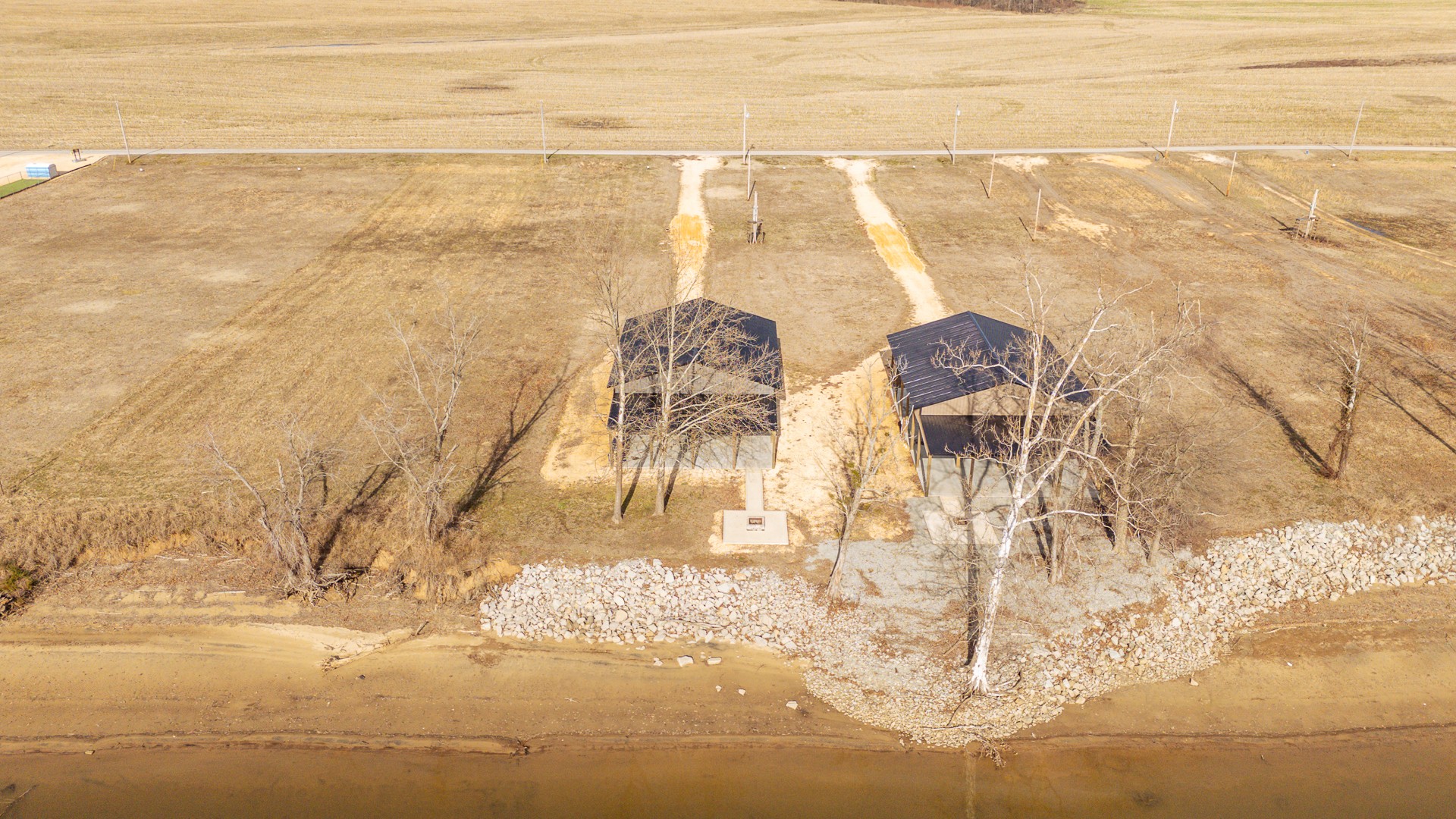 235 Hardin Bottom River Road Clifton, TN 38425 - Photo 31 of 42 a view of an ocean view