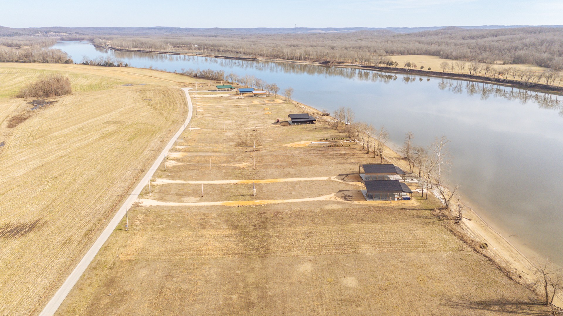 235 Hardin Bottom River Road Clifton, TN 38425 - Photo 34 of 42 a view of an ocean