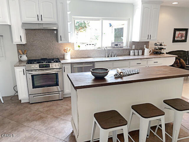 2162 Rohner Avenue Simi Valley, CA 93063 - Photo 4 of 9 1a2c22ba3a6d947337d2a83fc07d43931b315b0e