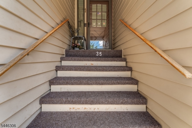 35 North Slope Clinton, NJ 08809 - Photo 8 of 43