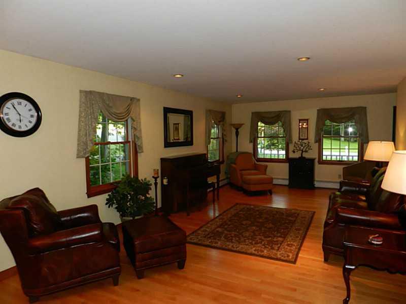 14 Silver Ridge Road Veazie, ME 04401 - Photo 13 of 35 Living Room.