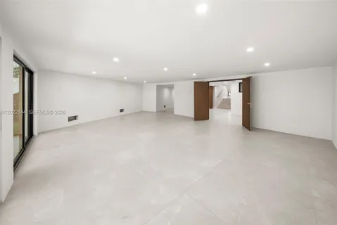 $8,950,000 | 900 Northeast 75th Street, Miami, FL 33138