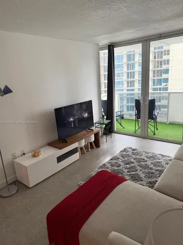 $2,100 | 3140 South Ocean Drive, Unit 603, Hallandale Beach, FL 33009