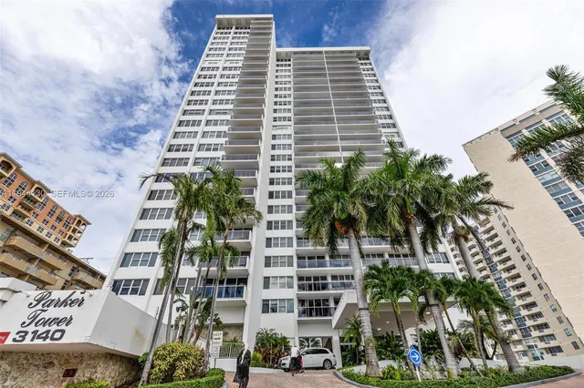 $2,100 | 3140 South Ocean Drive, Unit 603, Hallandale Beach, FL 33009