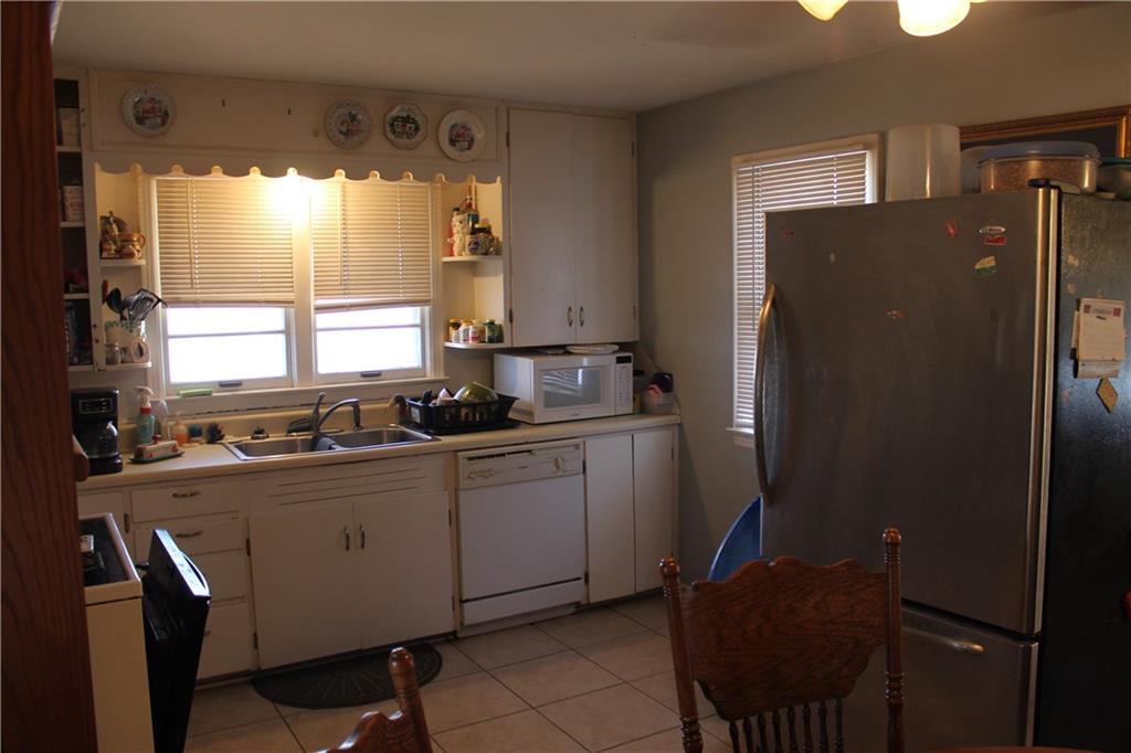 305 Southwest 8th Street Oak Grove, MO 64075 - Photo 14 of 23