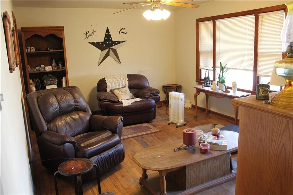 305 Southwest 8th Street Oak Grove, MO 64075 - Photo 9 of 23