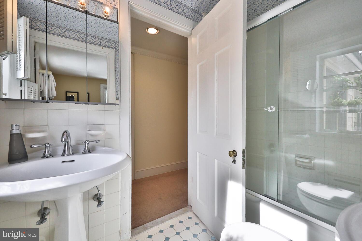 518 Edann Road Glenside, PA 19038 - Photo 49 of 78 bathroom