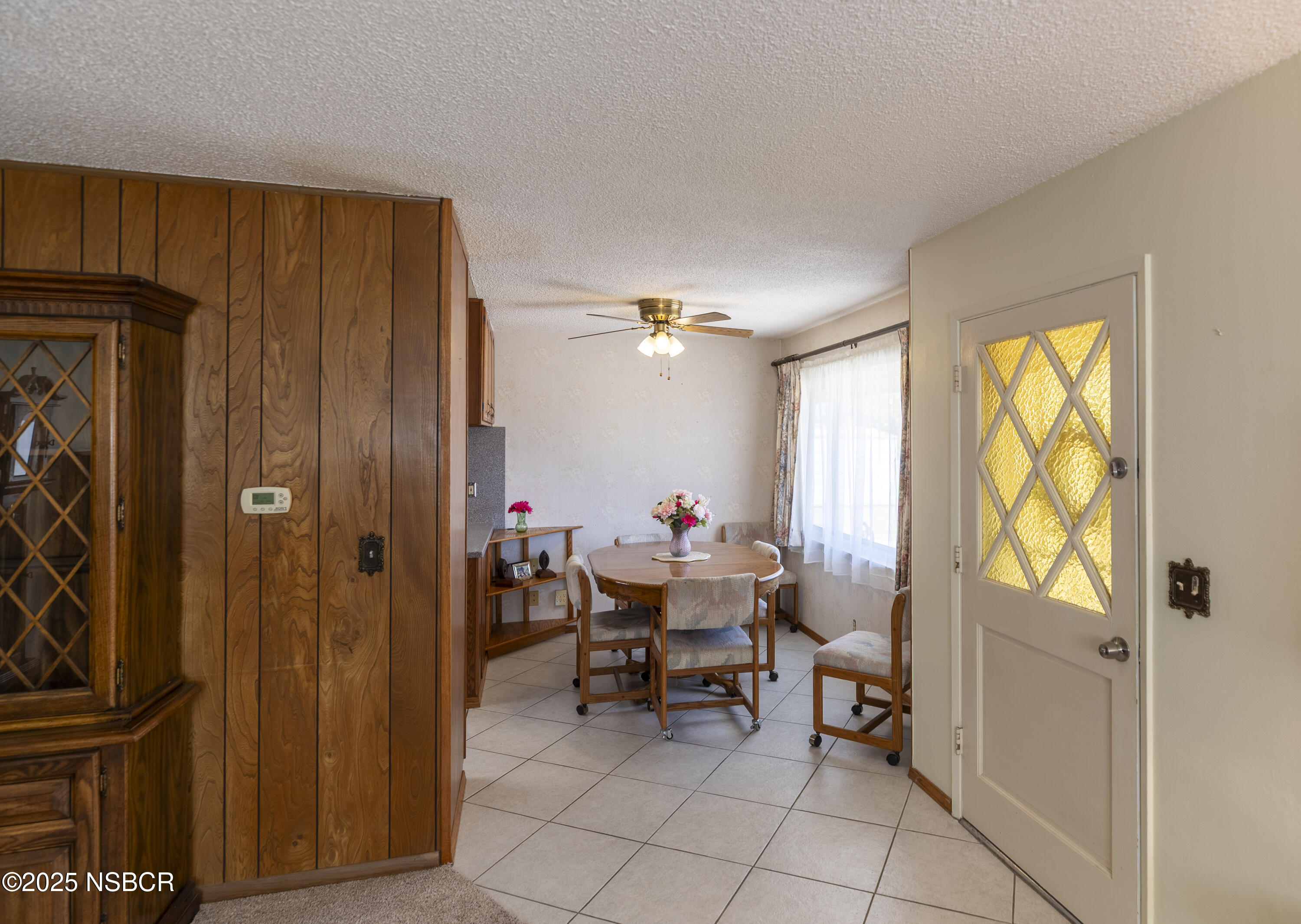 3361 Via Elba Lompoc, CA 93436 - Photo 6 of 40 a view of a hallway with workspace and a window